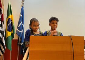Vila Esperança no seminário “A Educação Integral e Transformadora é Antirracista”, promovido pelo Escolas2030 na USP.